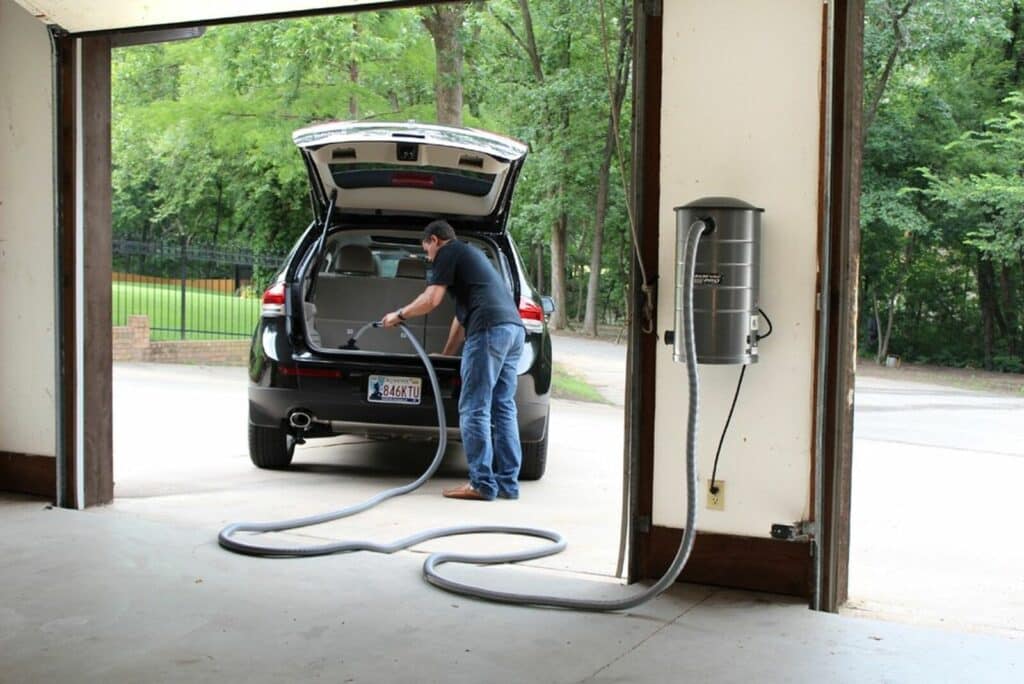 Bissell Garage Pro Wall-Mounted Vacuum